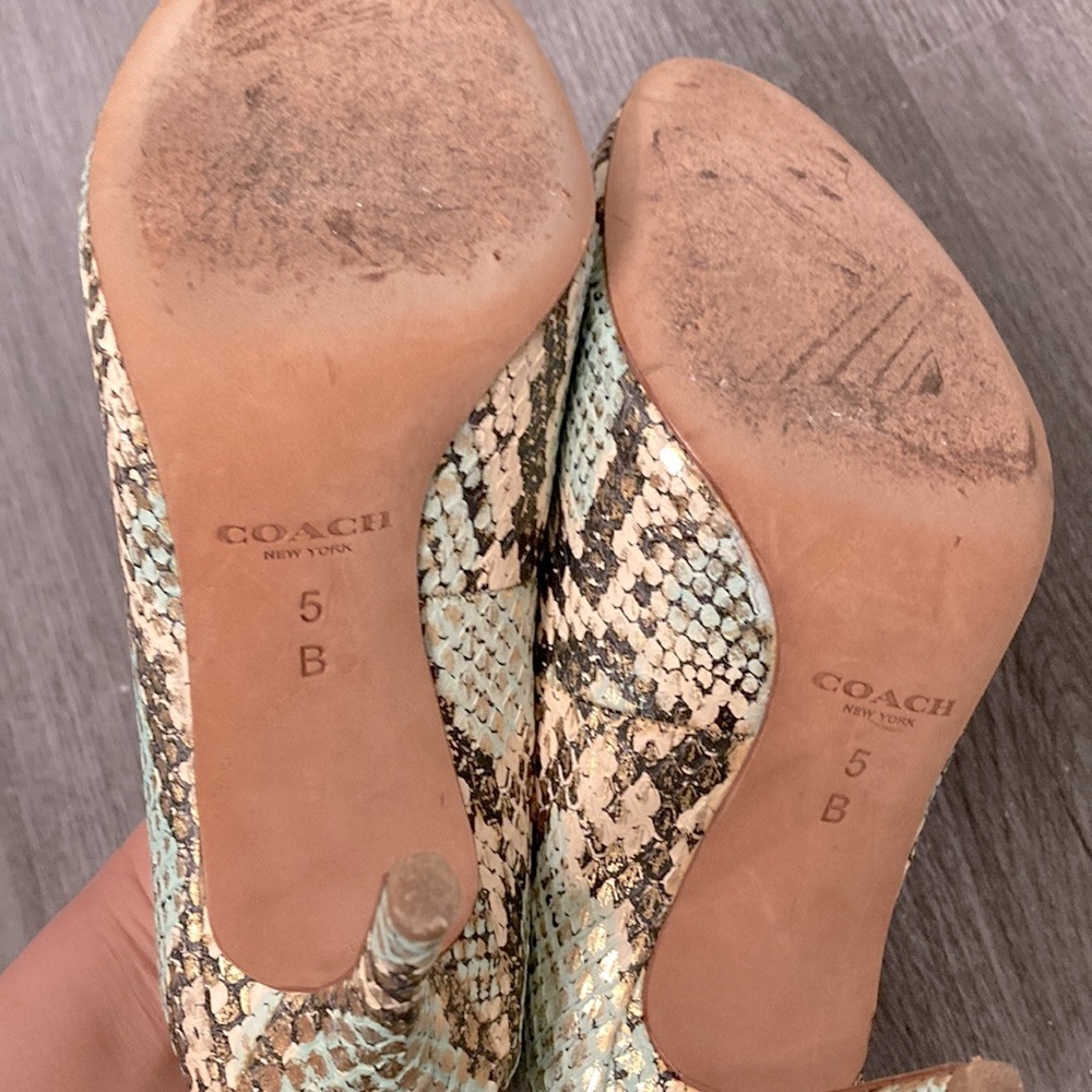 Gorgeous Coach high-heeled shoes - Picture 16 of 16
